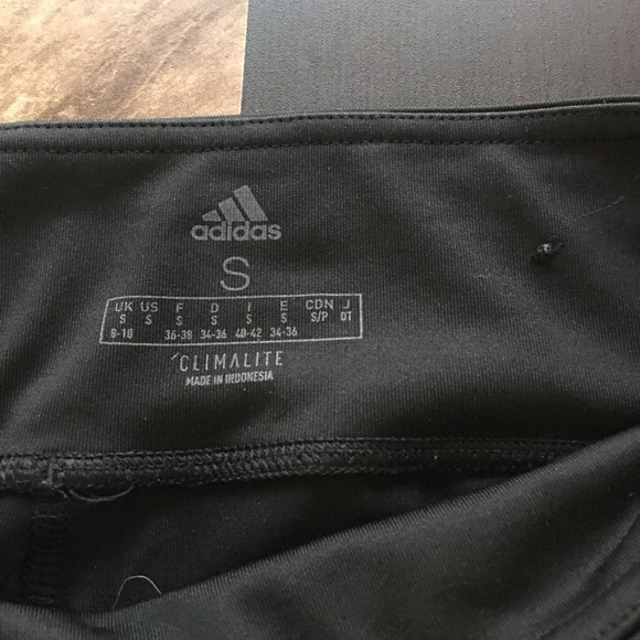 Adidas capri leggings.size small - Picture 3 of 5